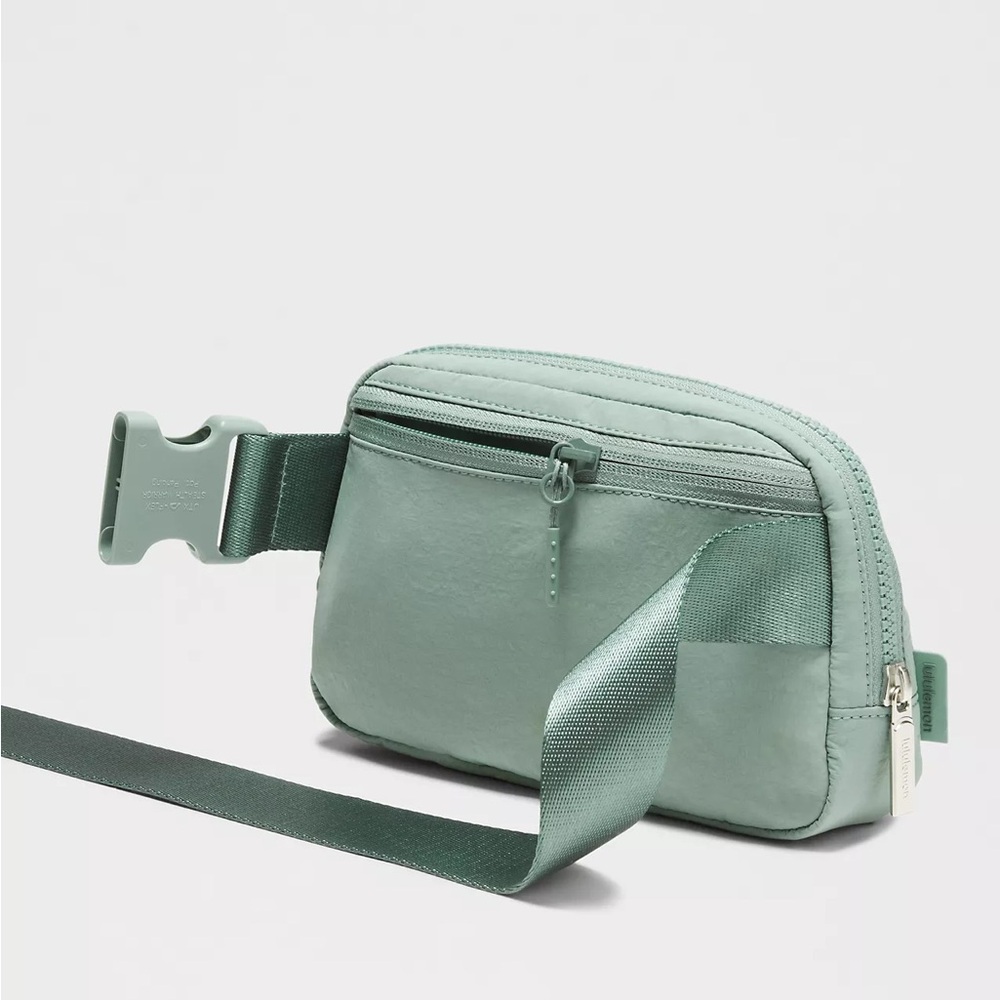 🆕 LULULEMON | Everywhere Belt Bag Crater Blue NWT
